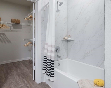 1505 Oliver Street - Photo Thumbnail 16