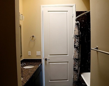 300 St Joseph Parkway - Photo Thumbnail 14
