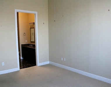 300 St Joseph Parkway - Photo Thumbnail 13