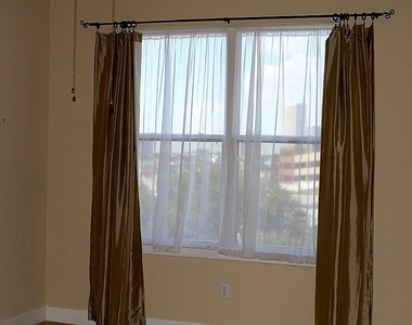 300 St Joseph Parkway - Photo Thumbnail 10