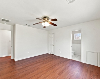 10715 Wickersham Lane - Photo Thumbnail 23