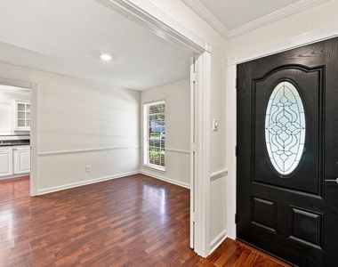 10715 Wickersham Lane - Photo Thumbnail 11