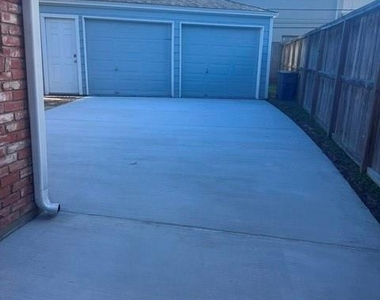 10715 Wickersham Lane - Photo Thumbnail 8