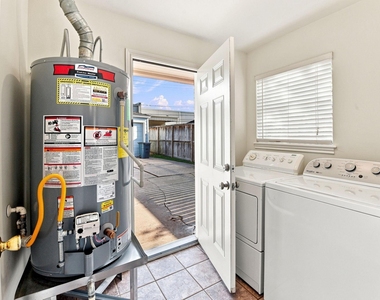 10715 Wickersham Lane - Photo Thumbnail 18