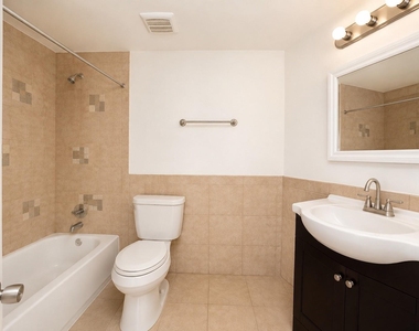 10811 Richmond Avenue - Photo Thumbnail 11