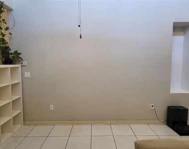 9734 La Vista Drive - Photo Thumbnail 7