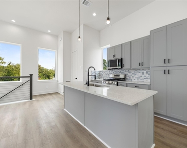 947 Green Meadow Street - Photo Thumbnail 3