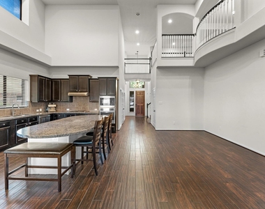 17805 Arapaho Hill Lane - Photo Thumbnail 12