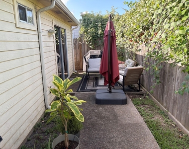 1830 Creek - Photo Thumbnail 11