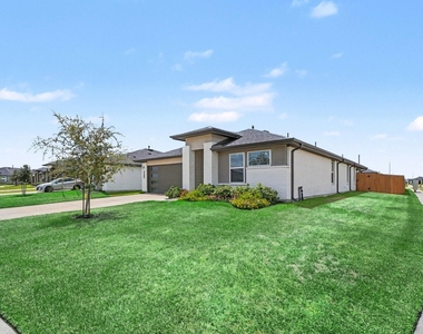 4002 Itzle Island Court - Photo Thumbnail 2