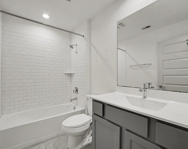 4002 Itzle Island Court - Photo Thumbnail 6