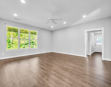 1 Hanover Lane - Photo Thumbnail 13