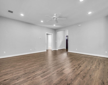 1 Hanover Lane - Photo Thumbnail 12