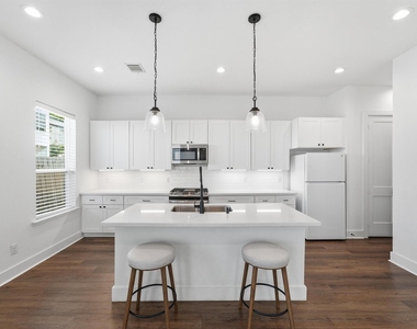 1230 Mcneil Street - Photo Thumbnail 8
