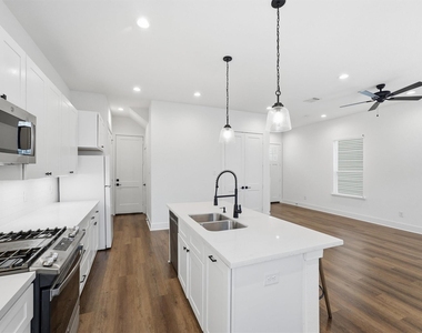 1230 Mcneil Street - Photo Thumbnail 12