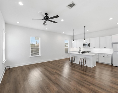 1230 Mcneil Street - Photo Thumbnail 4