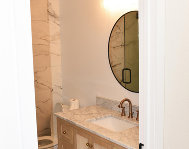 219 N Brevard Avenue - Photo Thumbnail 6