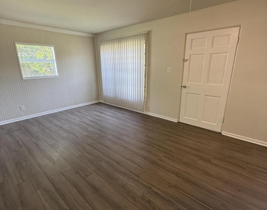 2503 Middlehurst Road - Photo Thumbnail 6
