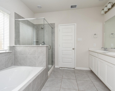 21502 Carbone Lane - Photo Thumbnail 17