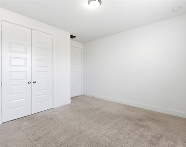 24610 Bardona Way - Photo Thumbnail 16