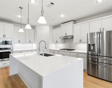 24610 Bardona Way - Photo Thumbnail 9