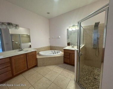 1720 Kinsale Court - Photo Thumbnail 10