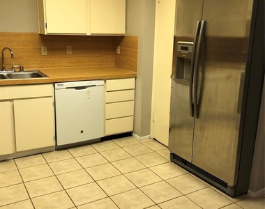 12002 Mighty Oak Drive - Photo Thumbnail 7