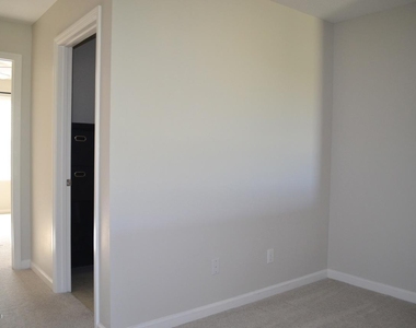 2550 Revolution Street - Photo Thumbnail 13