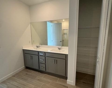 2174 Majorelle Drive Nw - Photo Thumbnail 12