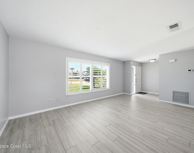 1172 Bay Drive E - Photo Thumbnail 9
