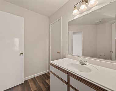 14837 Peachmeadow Lane - Photo Thumbnail 13