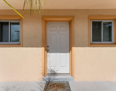 211 Circle Drive - Photo Thumbnail 1