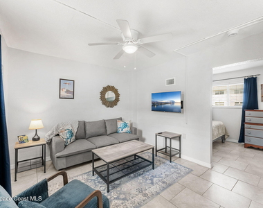 211 Circle Drive - Photo Thumbnail 10