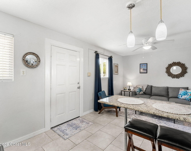 211 Circle Drive - Photo Thumbnail 7