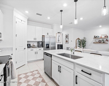 732 Veridian Circle Nw - Photo Thumbnail 8