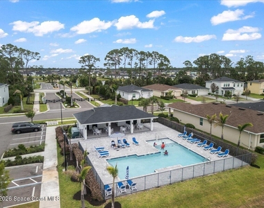 732 Veridian Circle Nw - Photo Thumbnail 28