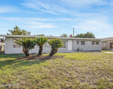 1895 Coolidge Avenue - Photo Thumbnail 2