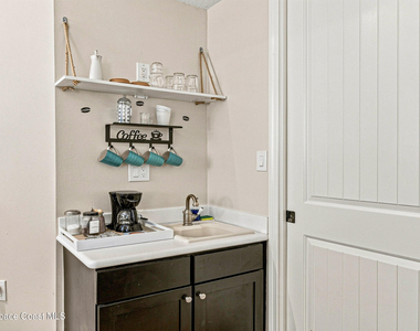 145 S 14th Street - Photo Thumbnail 15