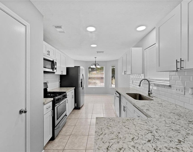19911 Arrowsmith Drive - Photo Thumbnail 7