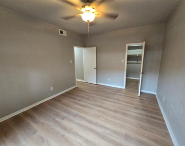 1818 Augusta Drive - Photo Thumbnail 25