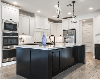 29823 Longleaf Grove Lane - Photo Thumbnail 11