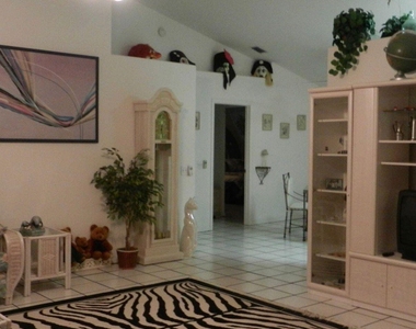 914 Beryl Drive - Photo Thumbnail 7