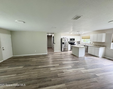 1259 Cambo Court Ne - Photo Thumbnail 1