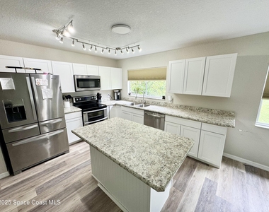 1259 Cambo Court Ne - Photo Thumbnail 4