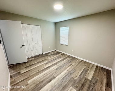 1259 Cambo Court Ne - Photo Thumbnail 11