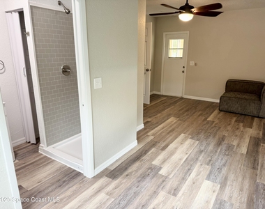 1259 Cambo Court Ne - Photo Thumbnail 5