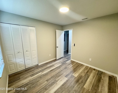 1259 Cambo Court Ne - Photo Thumbnail 9
