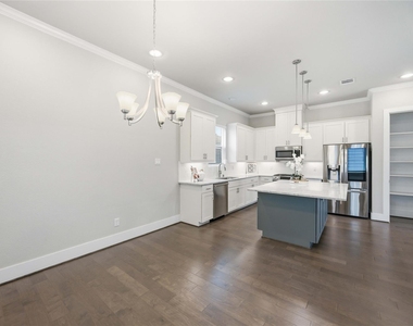 420 W 28th Street - Photo Thumbnail 23