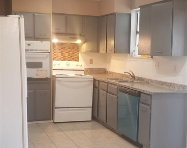 10734 Concho Street - Photo Thumbnail 3