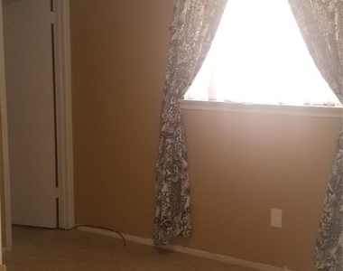 10734 Concho Street - Photo Thumbnail 5